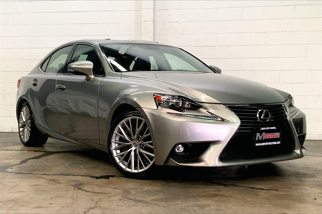 2016 Lexus IS 200t 200t