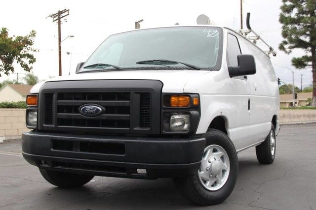 2010 ford econoline cargo van