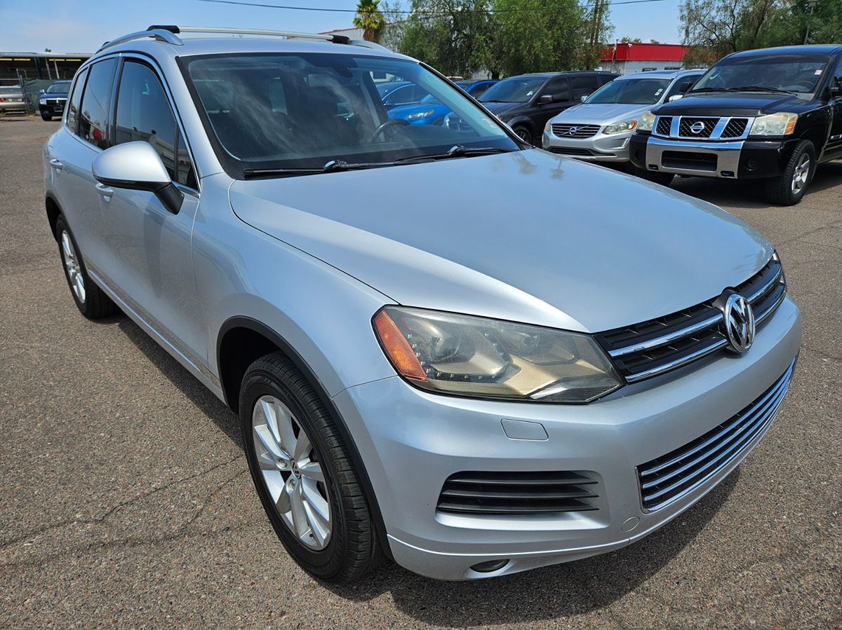 2013 Volkswagen Touareg Sport w/Nav