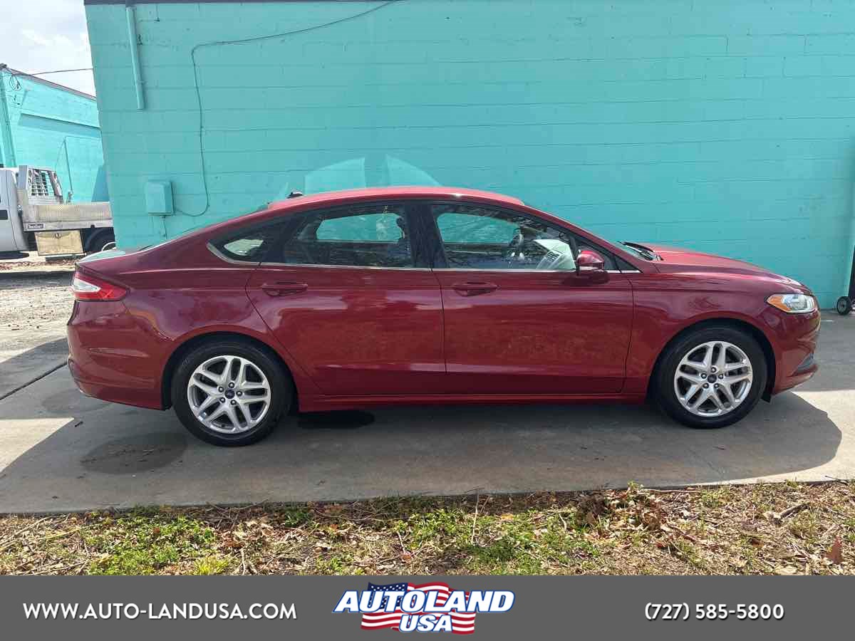 2014 Ford Fusion SE