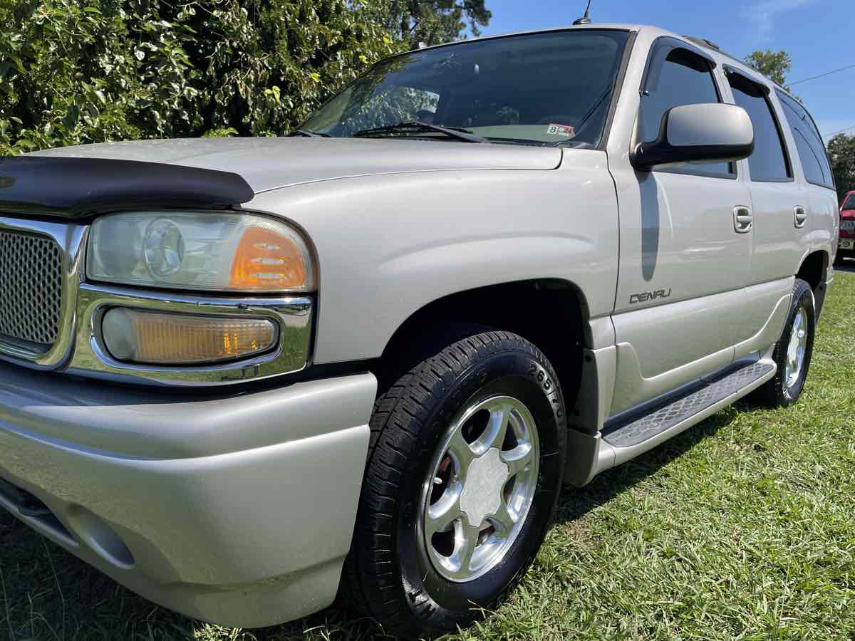 2005 GMC Yukon Denali 