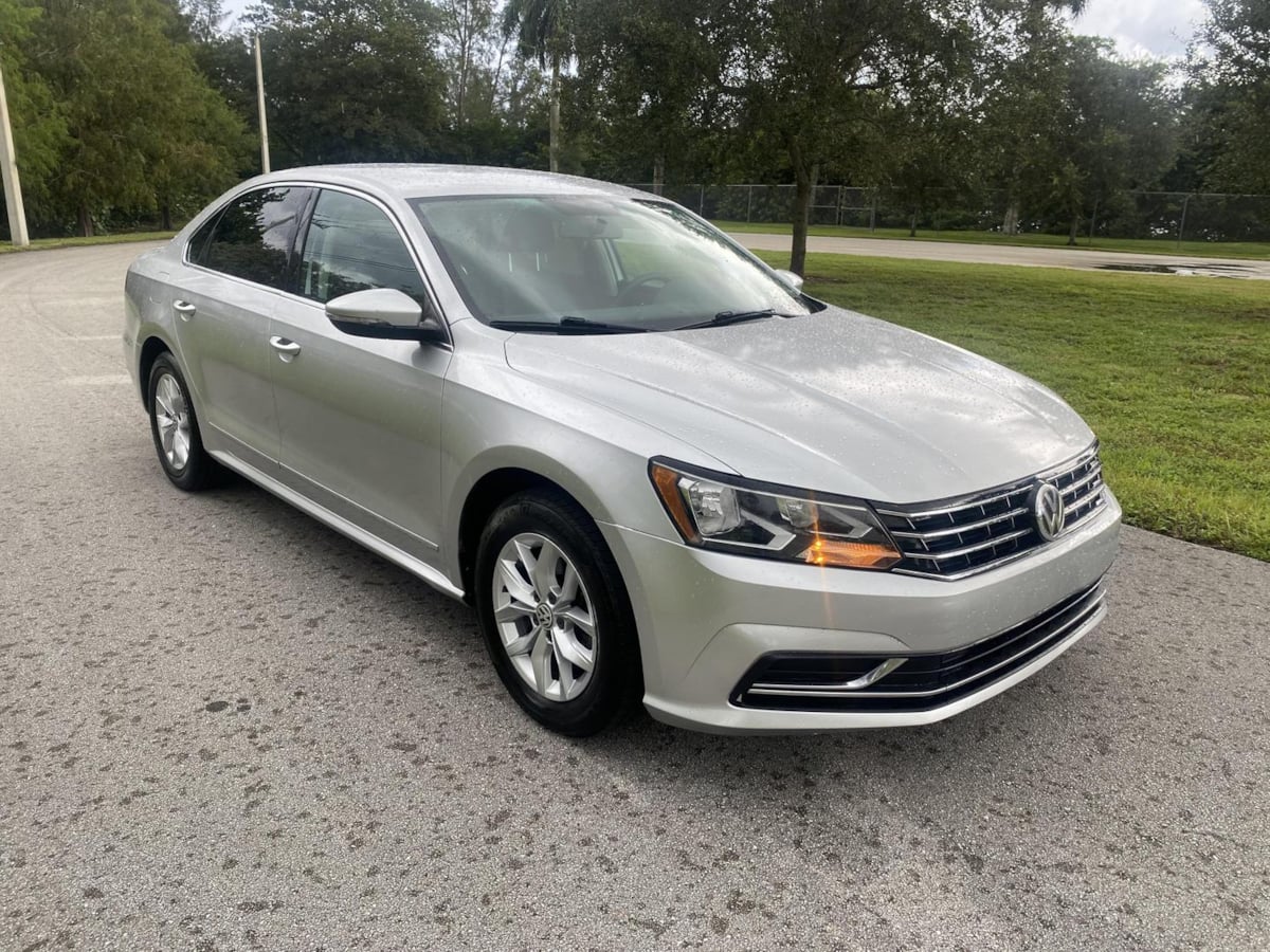 2017 Volkswagen Passat 1.8T S