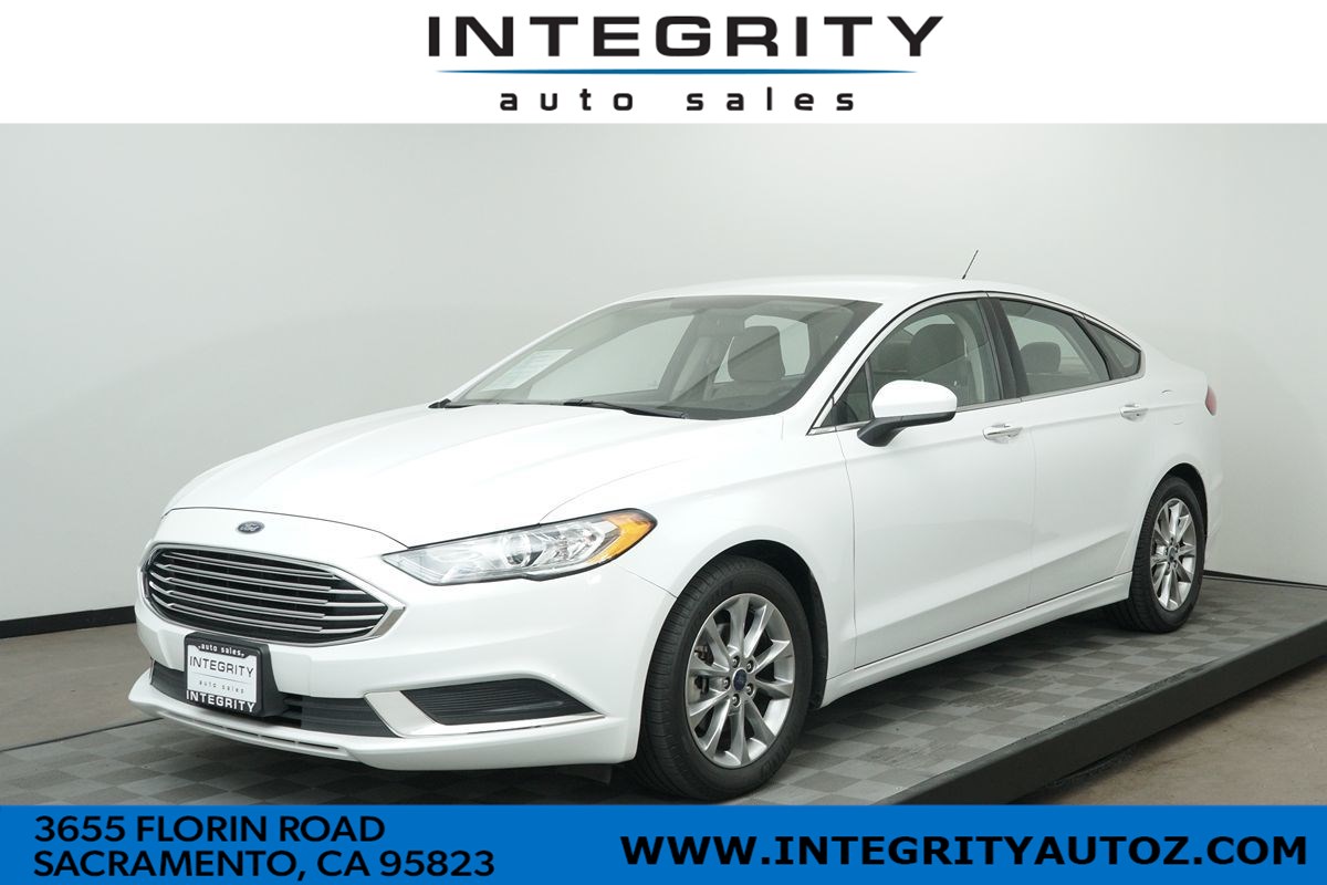 2017 Ford Fusion SE Sedan 4D