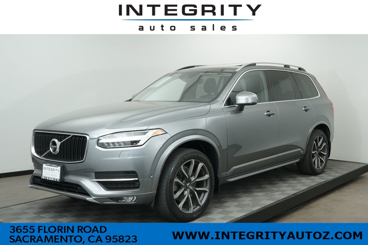 2016 Volvo XC90 T6 Momentum Sport Utility 4D