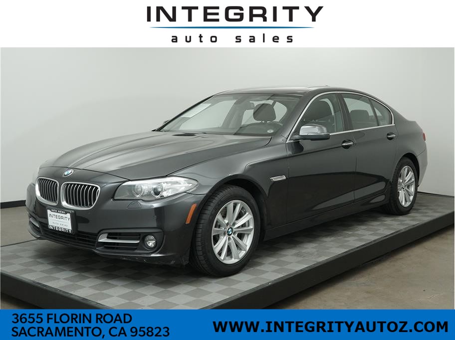 2015 BMW 5 Series 528i Sedan 4D