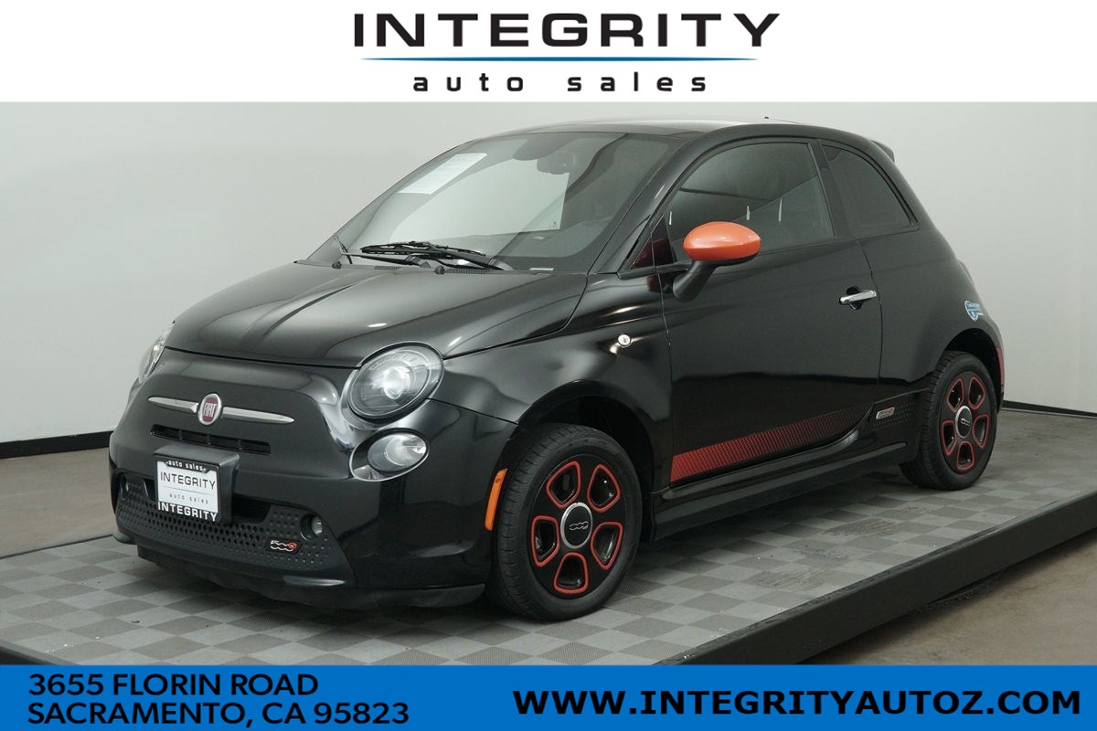 2015 FIAT 500e Hatchback 2D