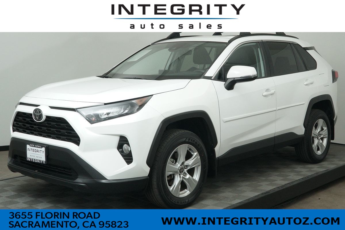 2021 Toyota RAV4 XLE Sport Utility 4D