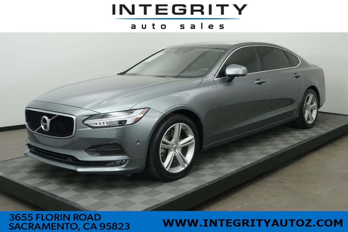 2018 Volvo S90 T5 Momentum Sedan 4D