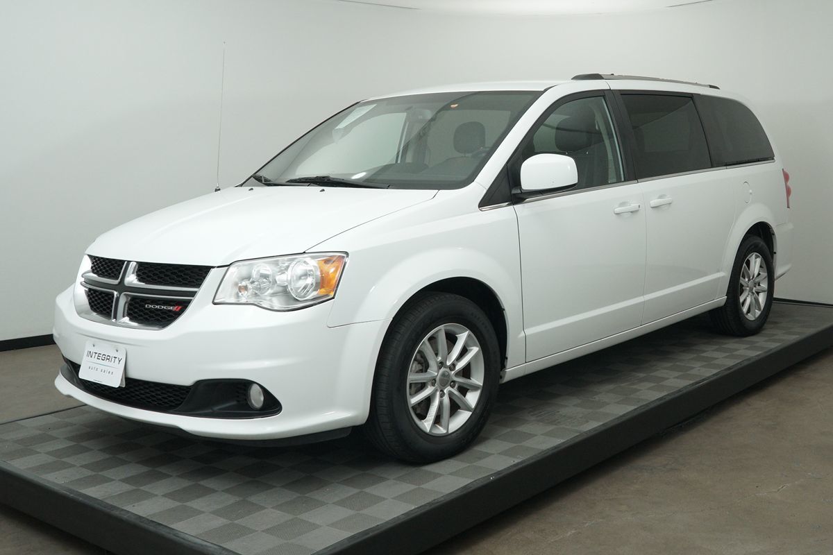 2018 Dodge Grand Caravan SXT Minivan 4D