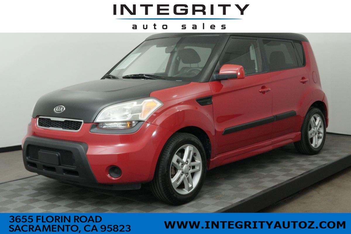 2011 Kia Soul + Wagon 4D