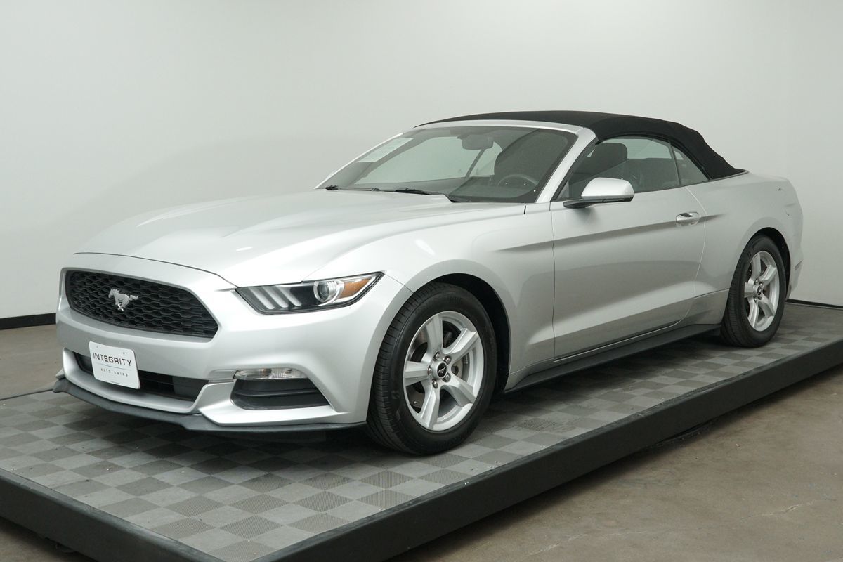 2015 Ford Mustang V6 Convertible 2D