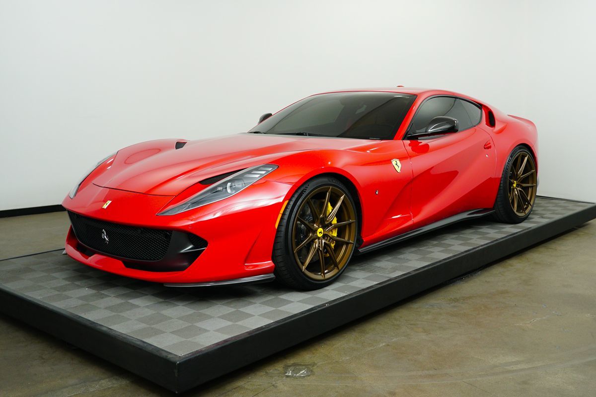 2019 Ferrari 812 Superfast Coupe 2D