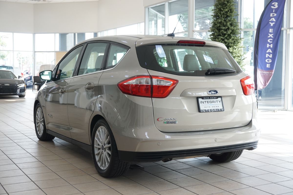 Sold 16 Ford C Max Energi Sel Wagon 4d In Sacramento