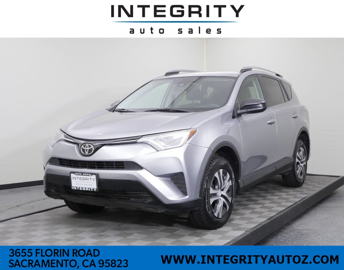 2017 Toyota RAV4 LE Sport Utility 4D