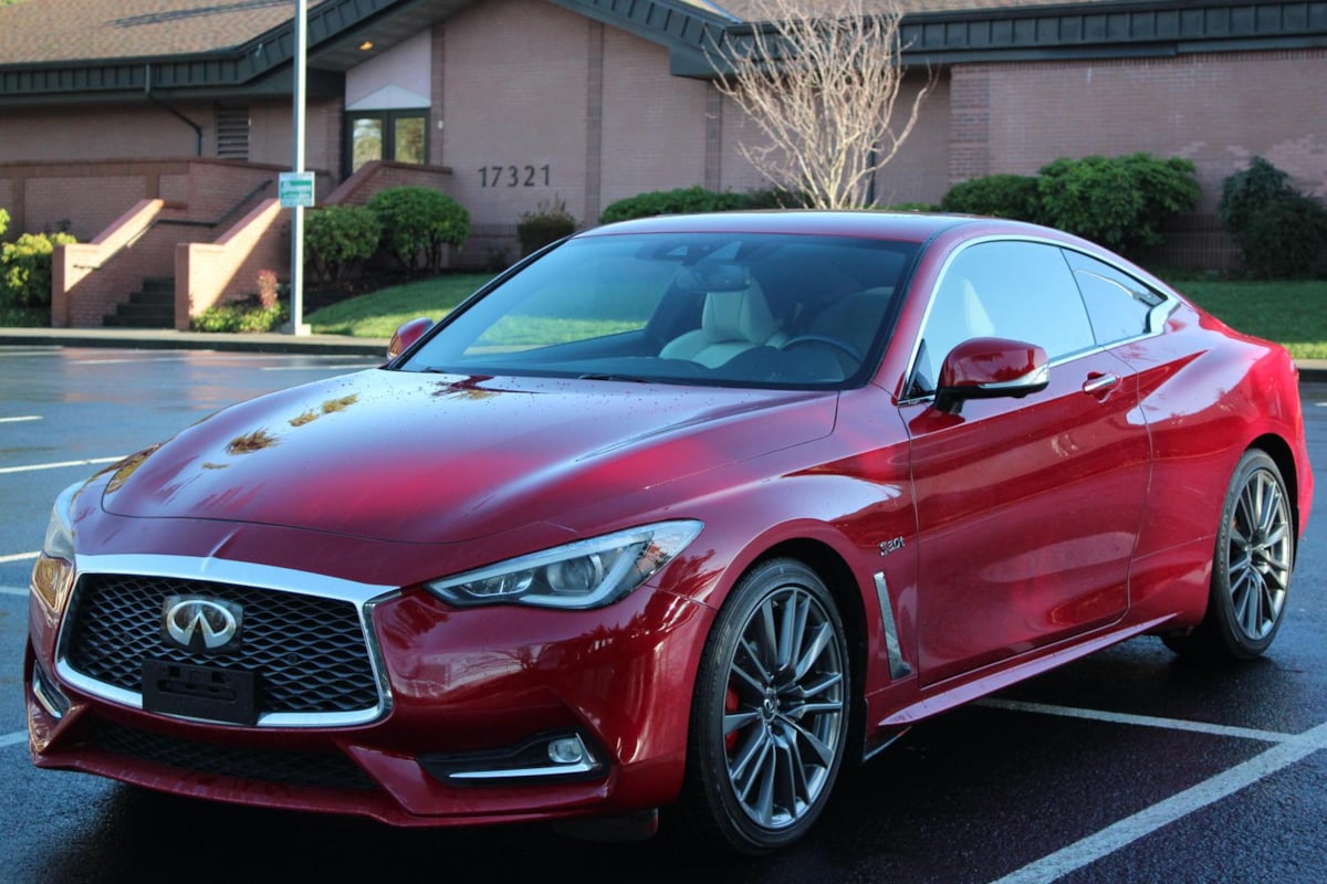 2017 INFINITI Q60 Red Sport 400