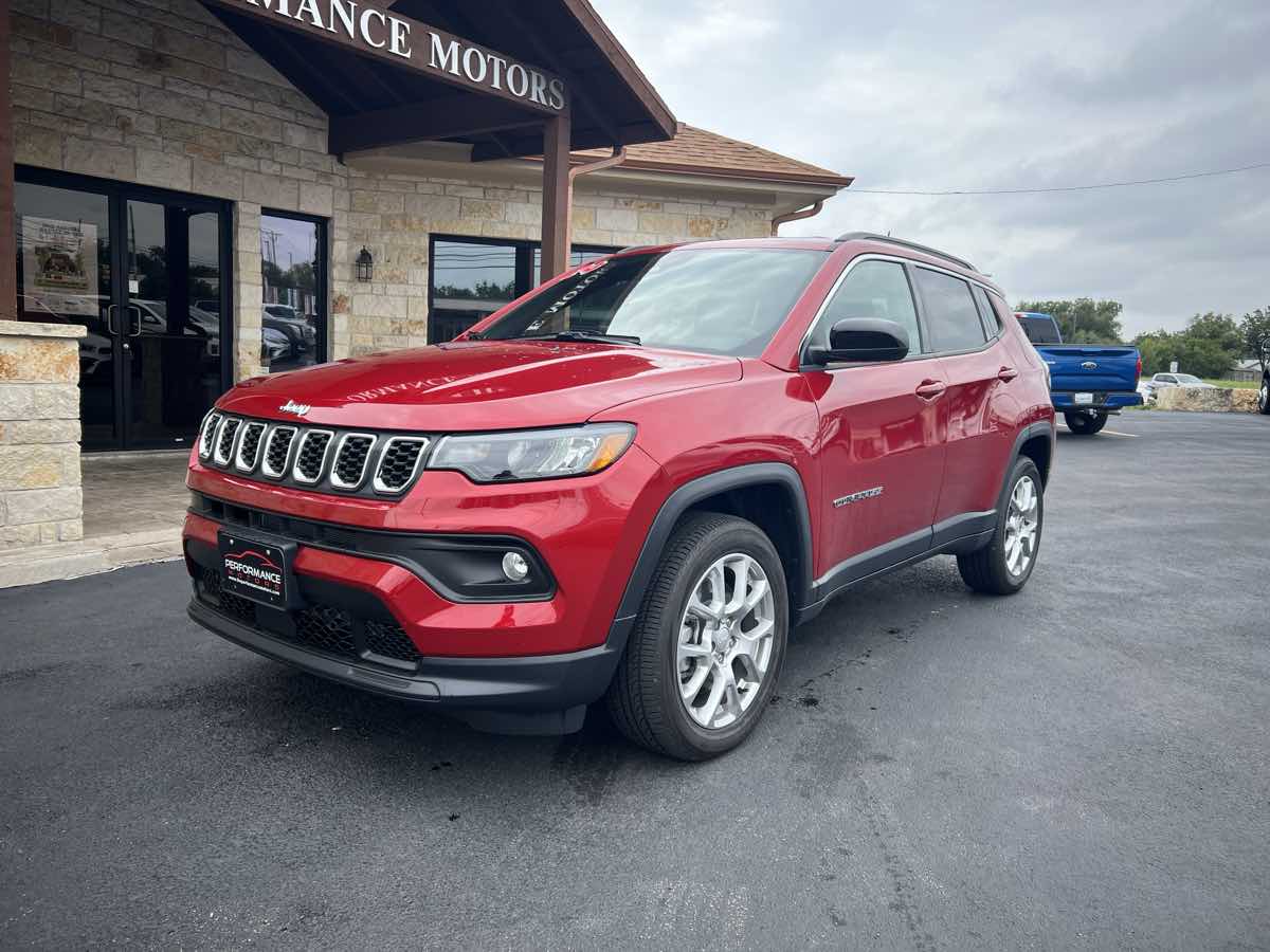 2024 Jeep Compass Latitude Lux