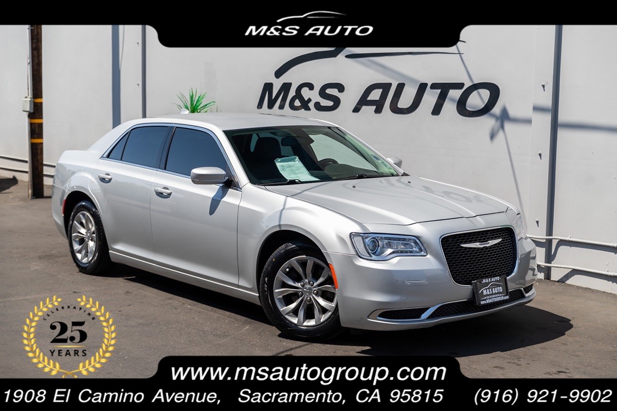 2019 Chrysler 300 Touring