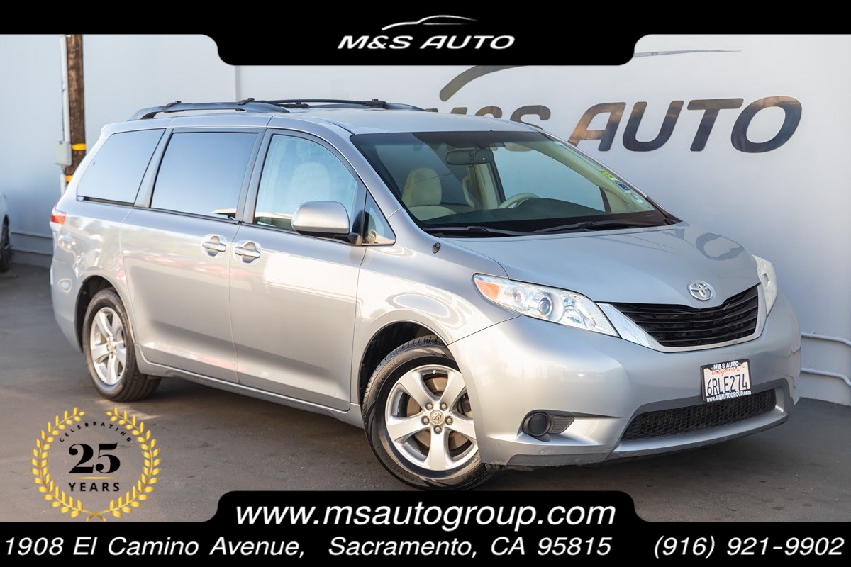 2011 Toyota Sienna LE