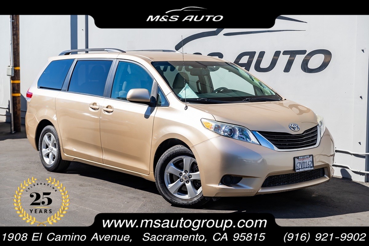 2012 Toyota Sienna LE