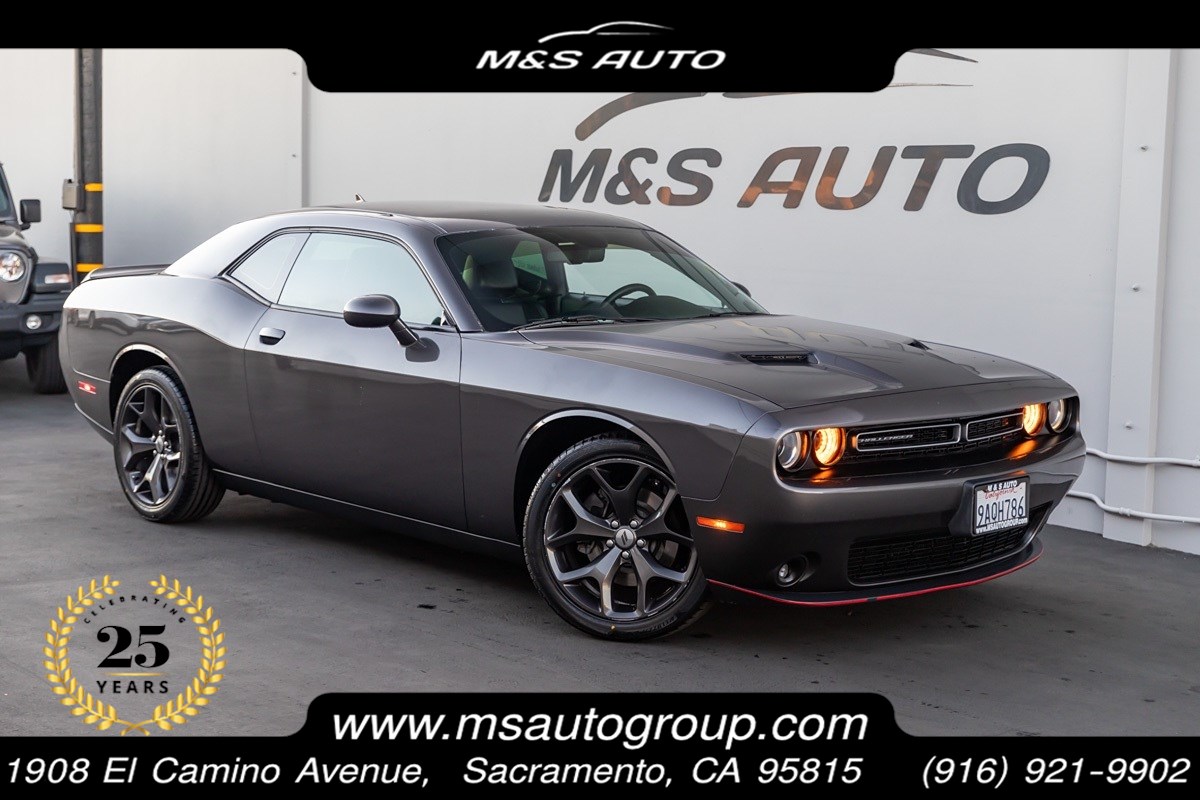 2018 Dodge Challenger SXT Plus