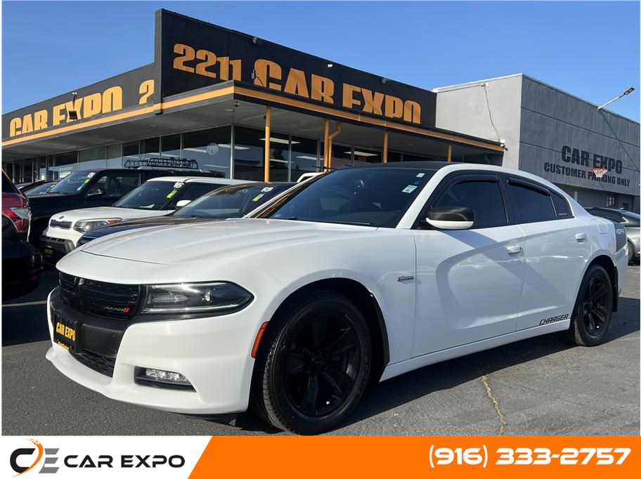 2016 Dodge Charger SXT Sedan 4D