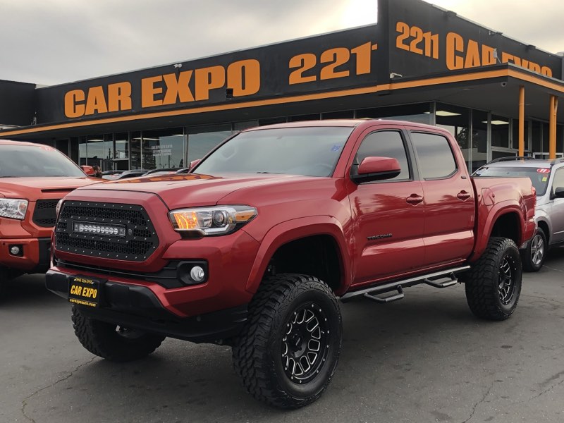 Sold 2017 Toyota Tacoma Sr5 4x4 Lifted Sb In Sacramento 2017 toyota tacoma sr5 4x4 lifted sb car expo auto center