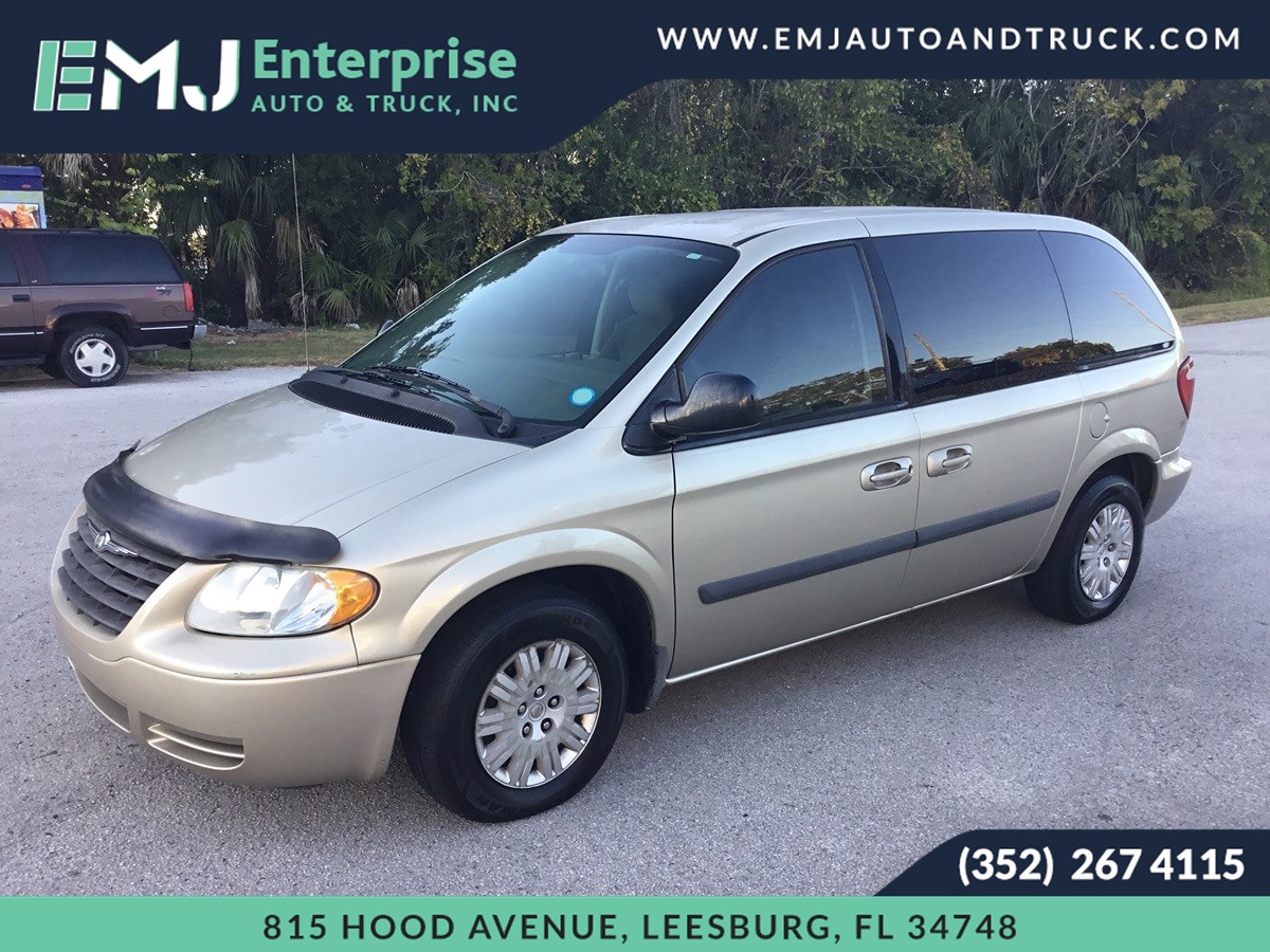 2005 Chrysler Town & Country 