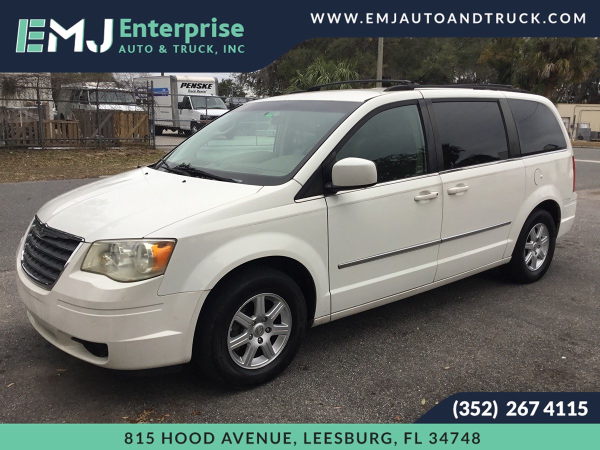 2010 Chrysler Town & Country Touring