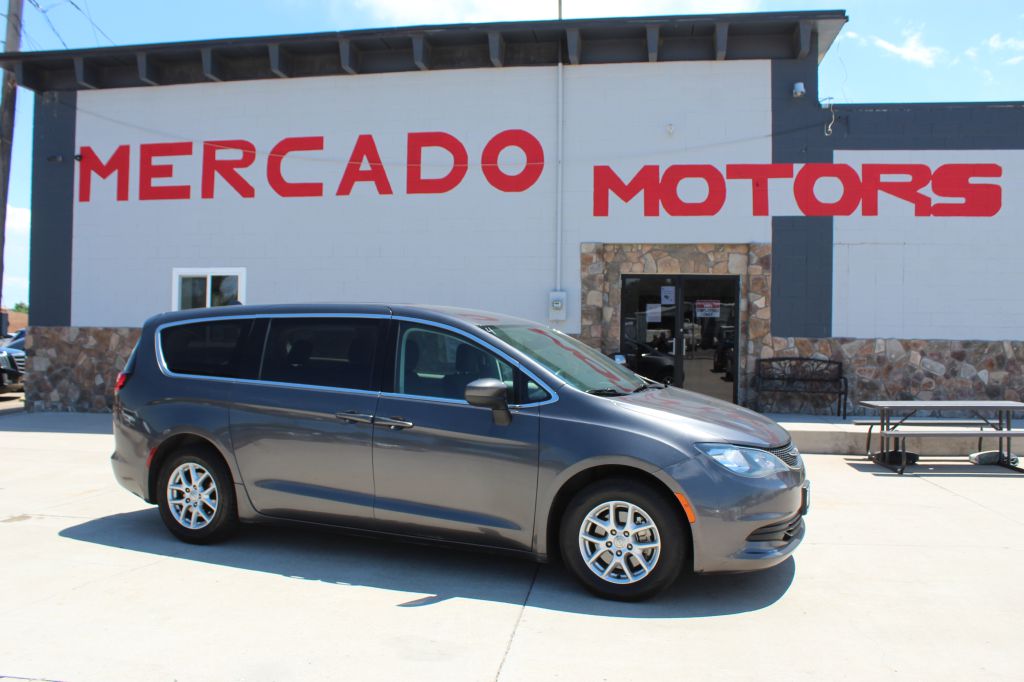 2017 Chrysler Pacifica LX