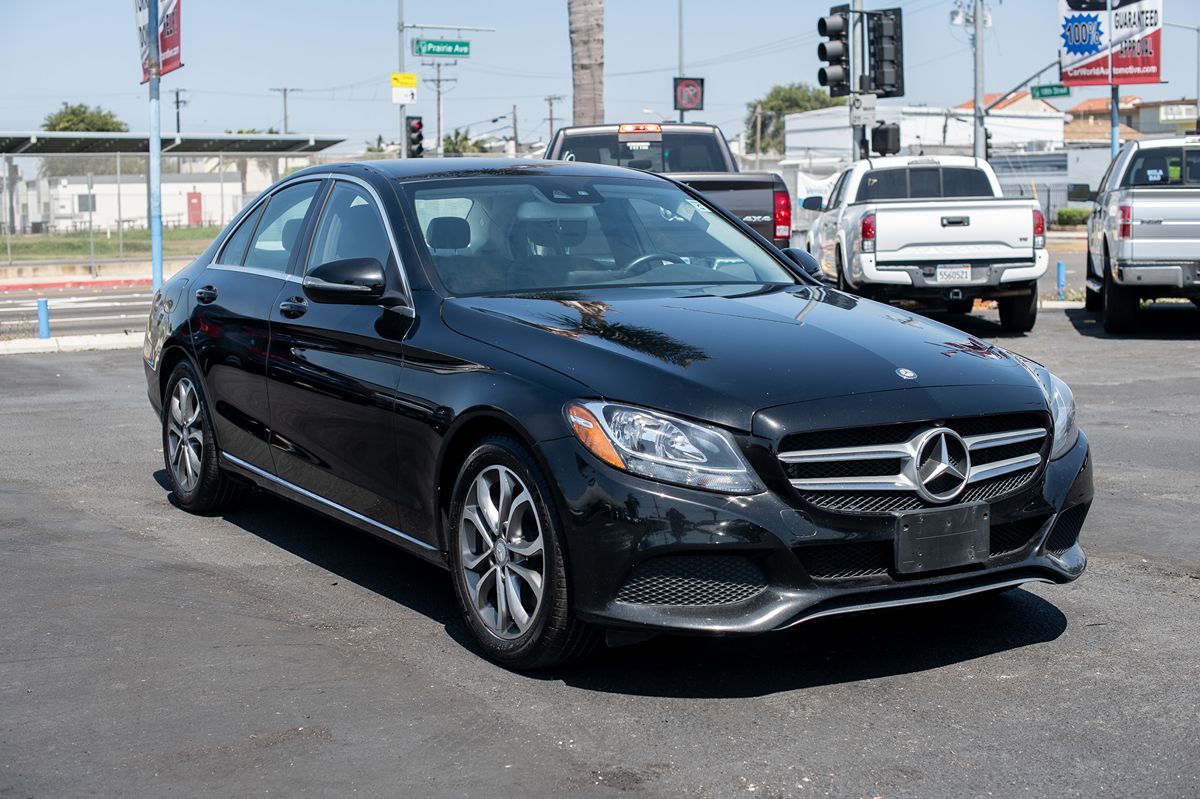 2016 Mercedes-Benz C 300 Sedan