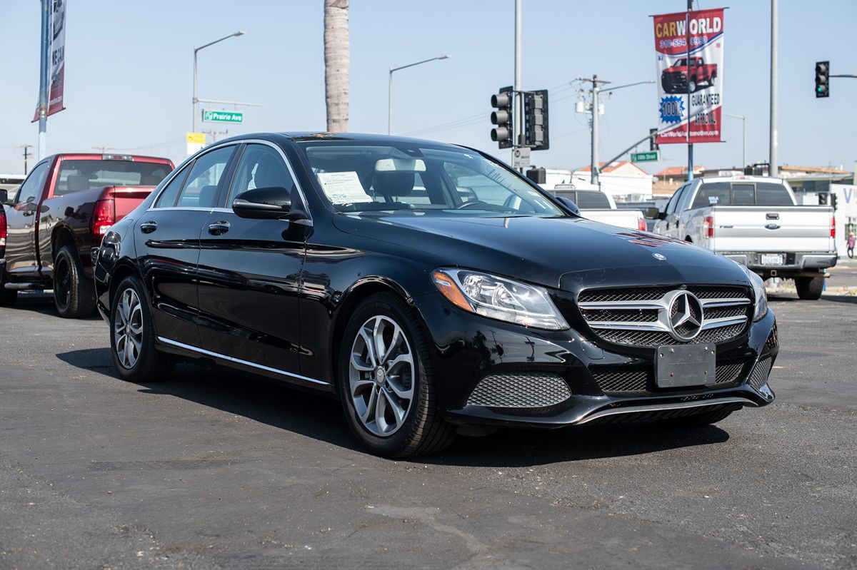 2016 Mercedes-Benz C 300 Sedan