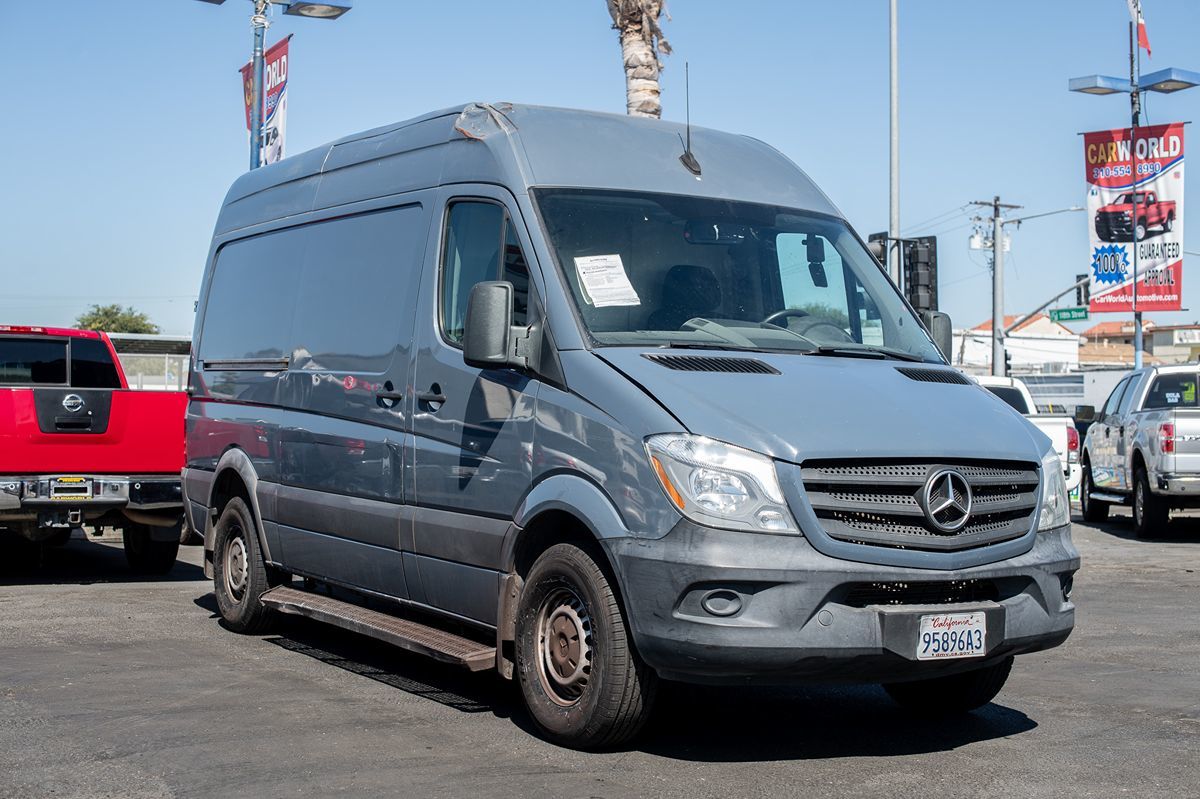 2018 Mercedes-Benz Worker 2500 Standard Roof V6 144"  RWD