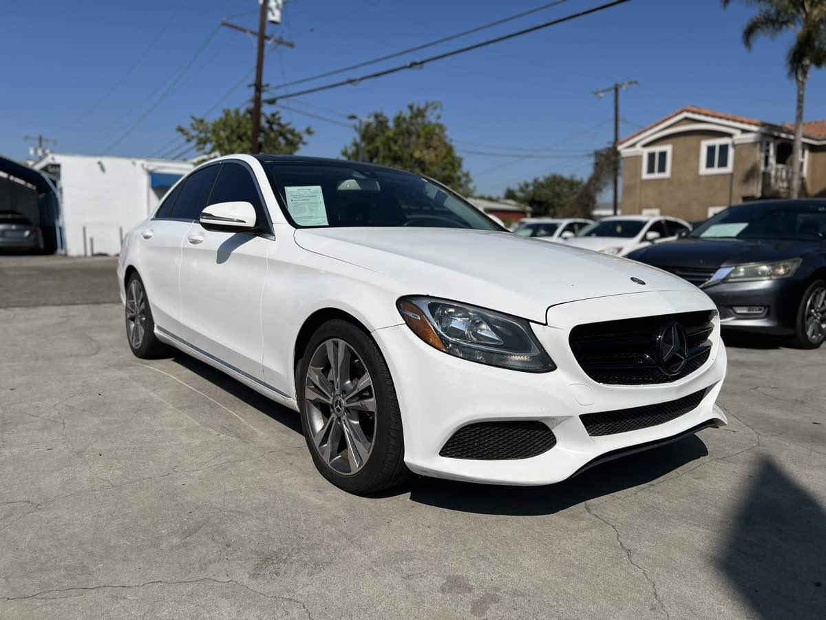 2017 Mercedes-Benz C 300 Sedan