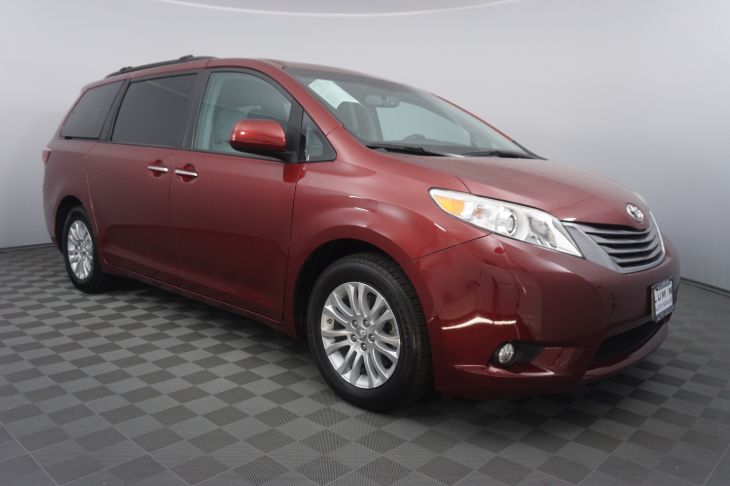 Sold 2017 Toyota Sienna Xle In Sacramento