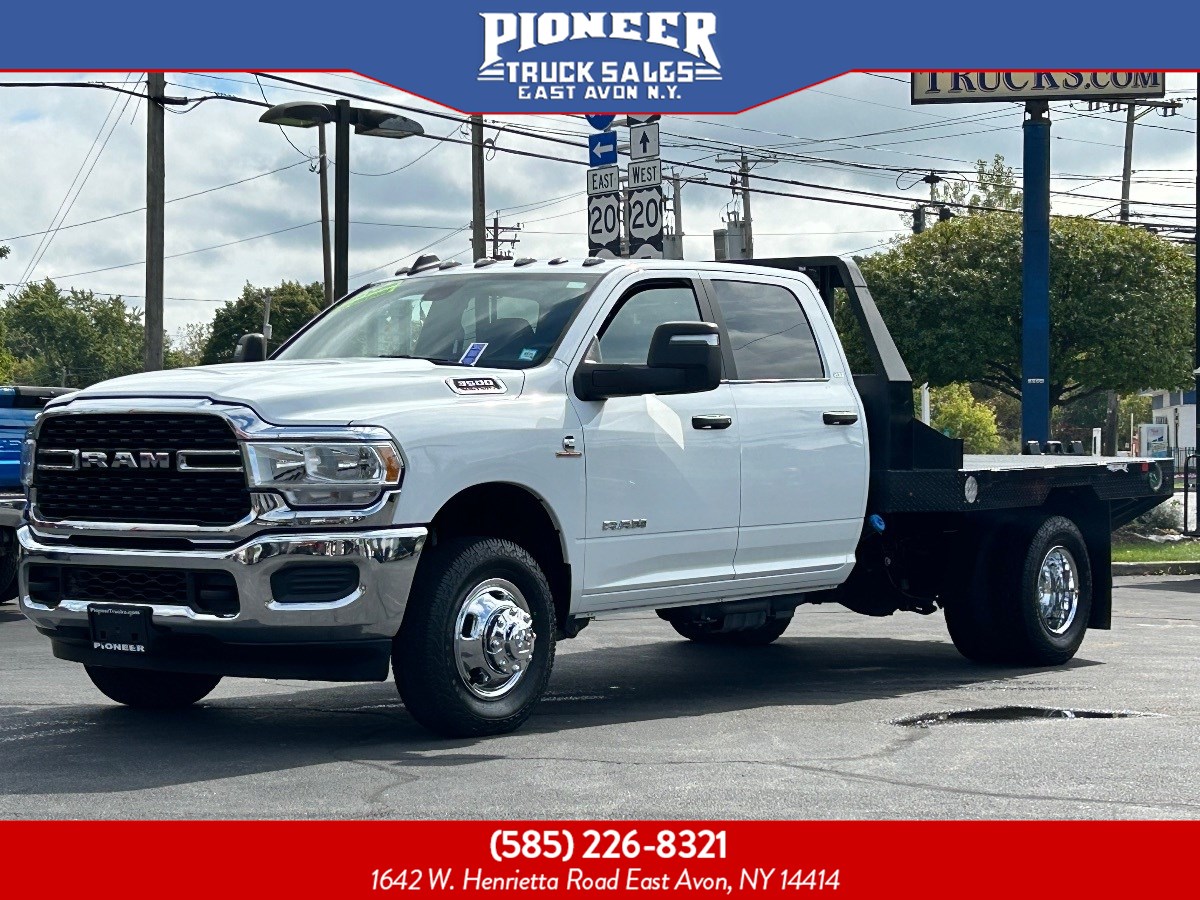 2024 Ram 3500 Chassis Cab SLT CUMMINS DIESEL AISIN 4.10 FLATBED MAX TOW