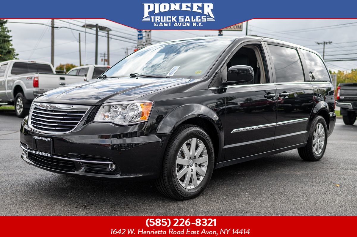 2013 Chrysler Town & Country Touring