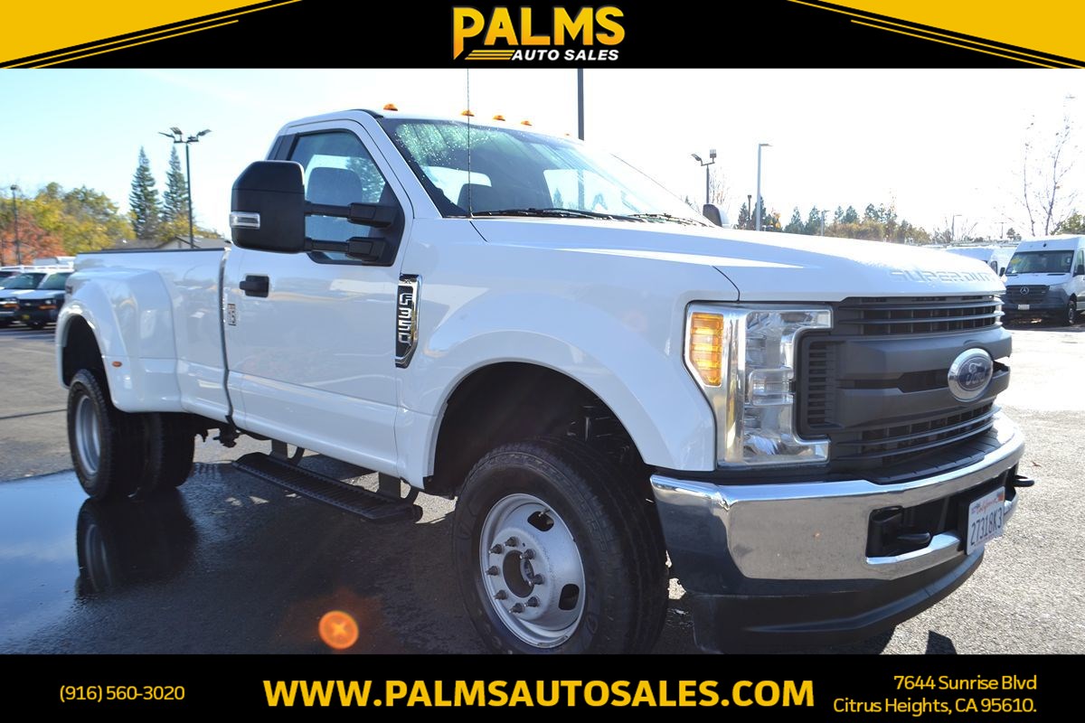 2017 Ford Super Duty F-350 XL 4WD Reg Cab 8' Box