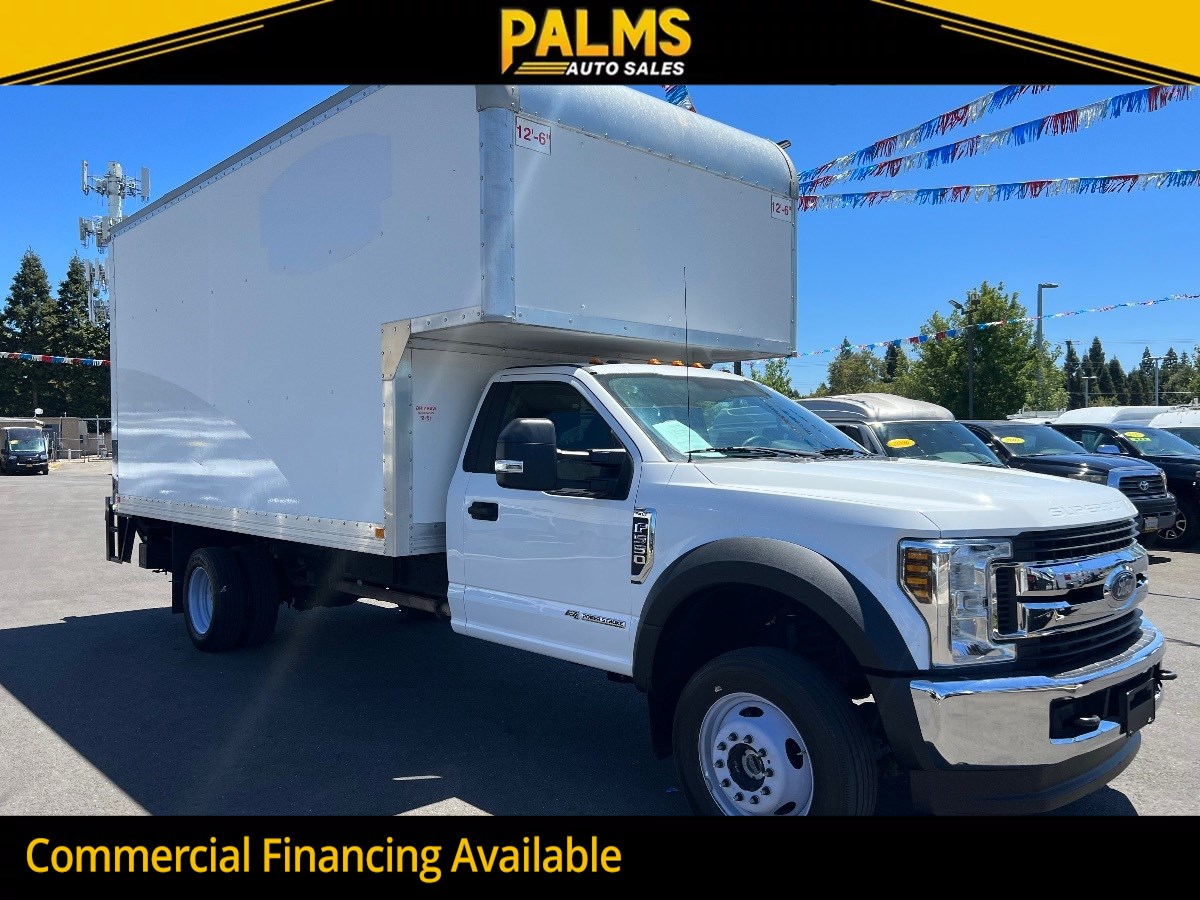 2019 Ford Super Duty F-550 DRW XLT 4WD  Diesel Box Truck