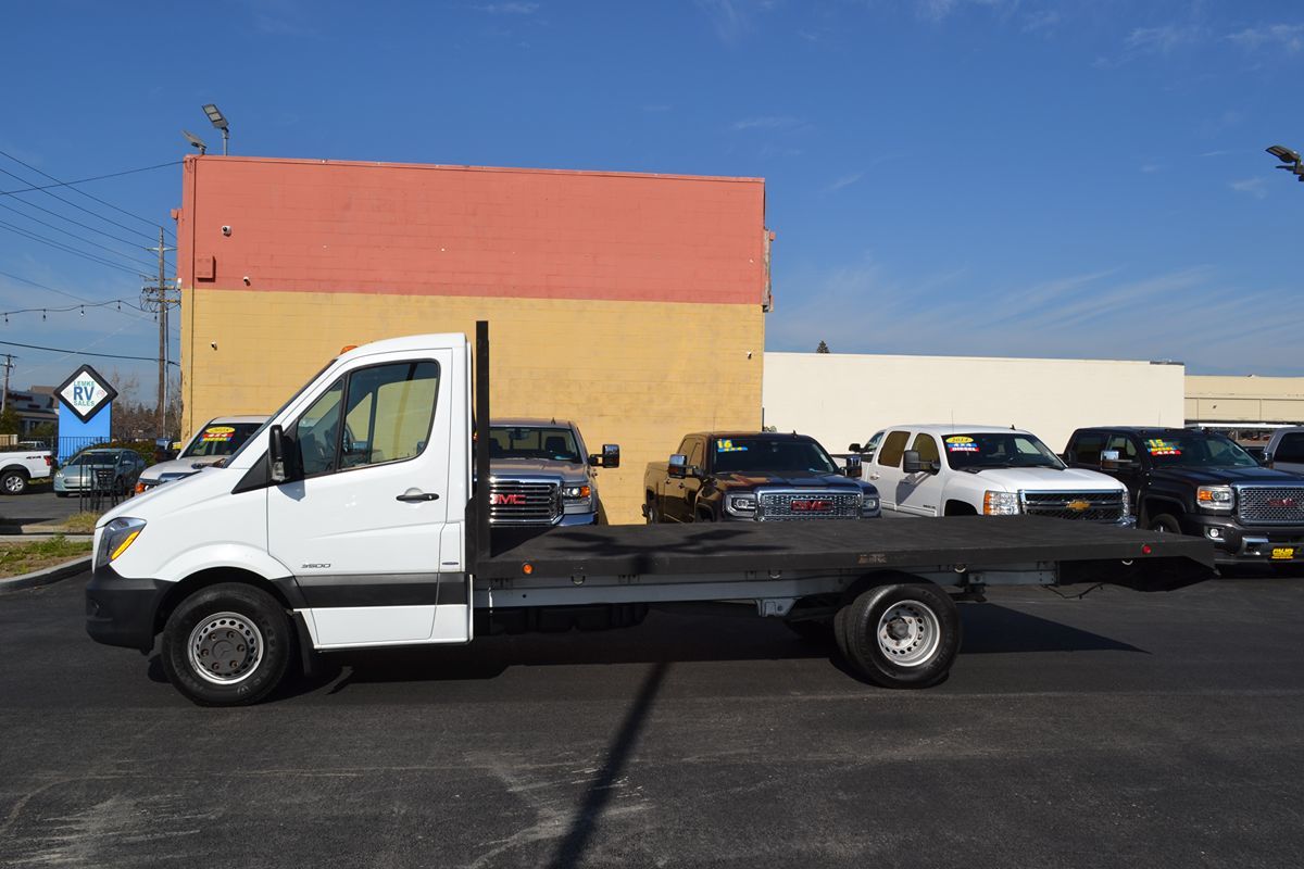 Mercedes sprinter flatbed for clearance sale