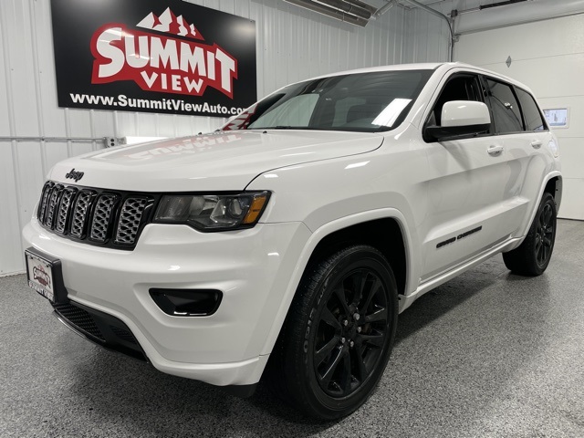 Used 18 Jeep Grand Cherokee Altitude In Spencerport