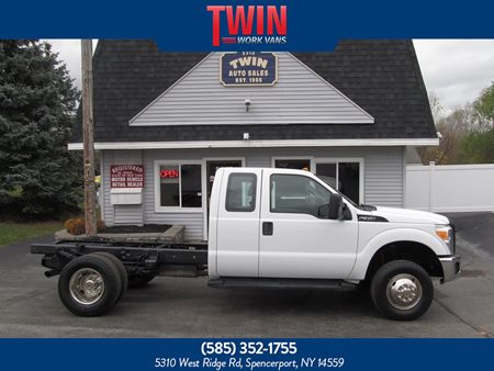 2011 Ford Super Duty F-350 4x4 DRW XL Cab & Chassis SuperCab