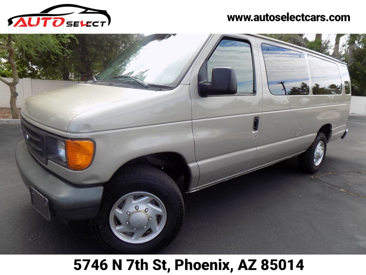 2007 Ford Econoline Wagon XL 14 PASSENGER