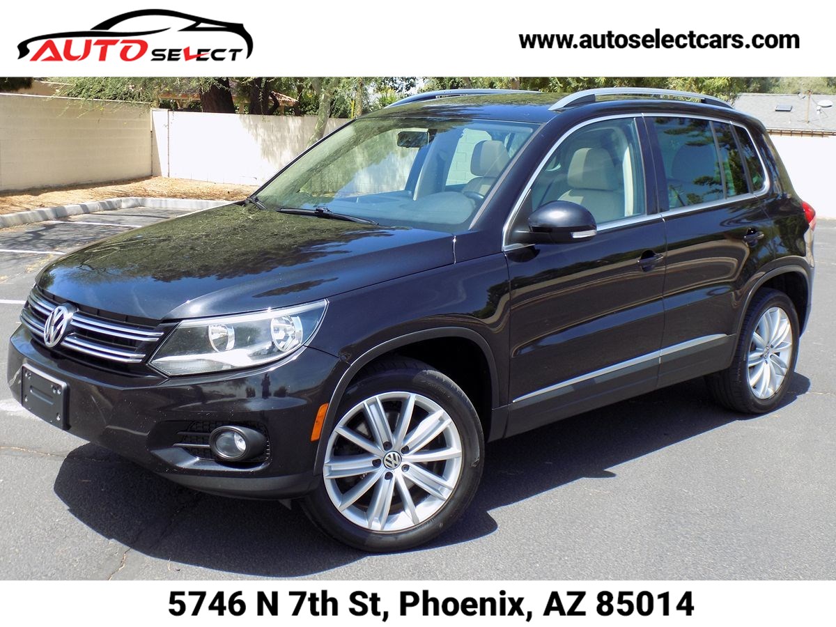 2013 Volkswagen Tiguan SE w/Sunroof & Nav 4WD