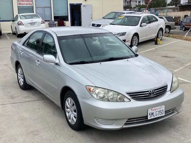 toyota camry 2005 argento