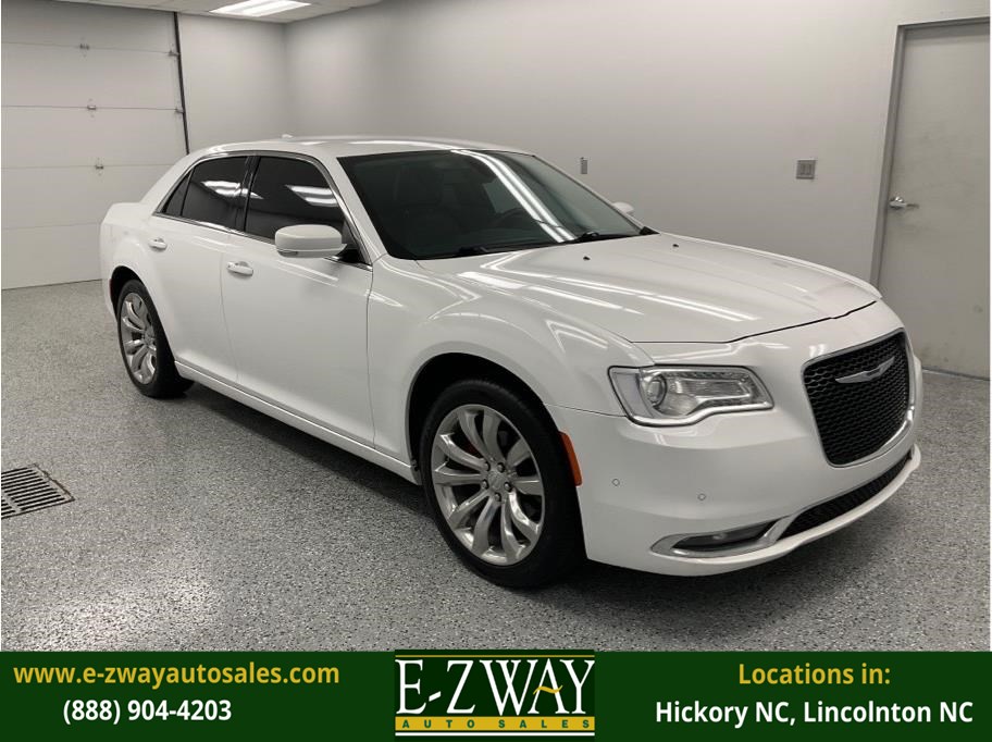 2017 Chrysler 300 Limited