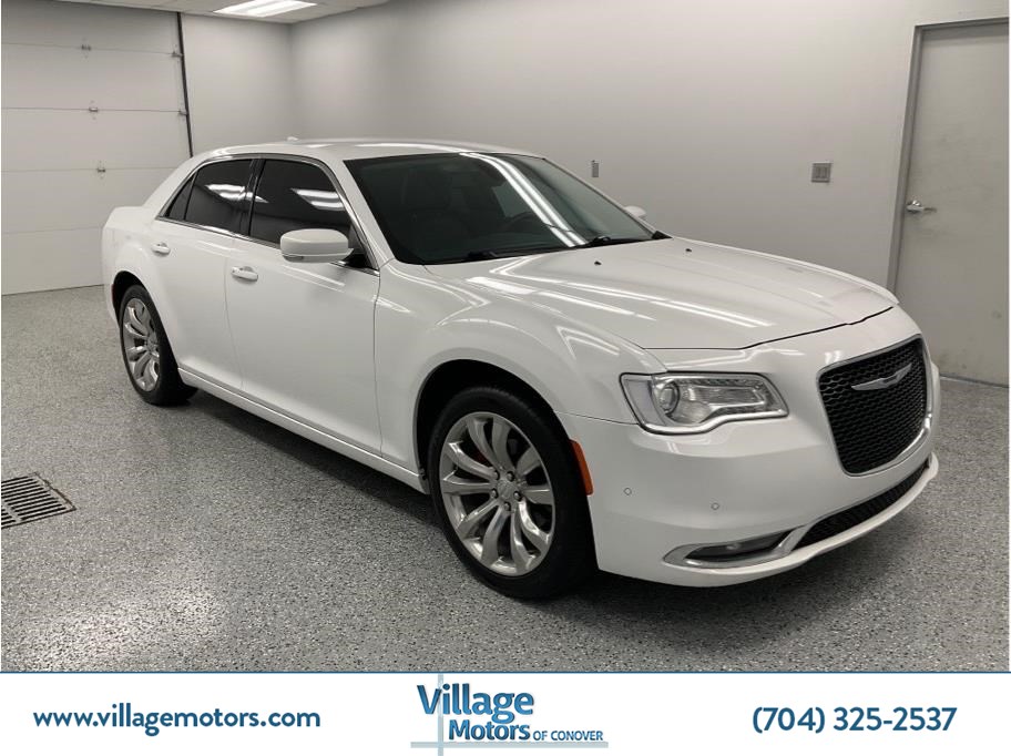 2017 Chrysler 300 Limited