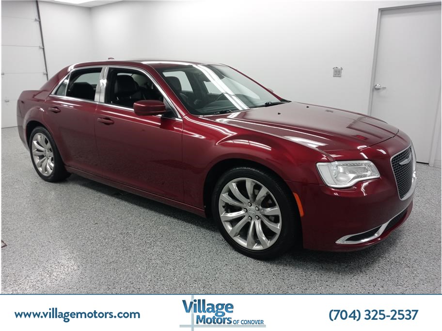 2019 Chrysler 300 Touring L