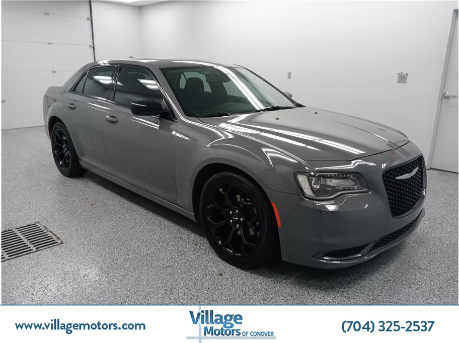 2018 Chrysler 300 Touring