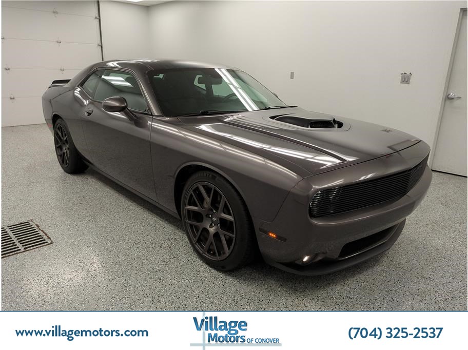 2016 Dodge Challenger R/T Shaker