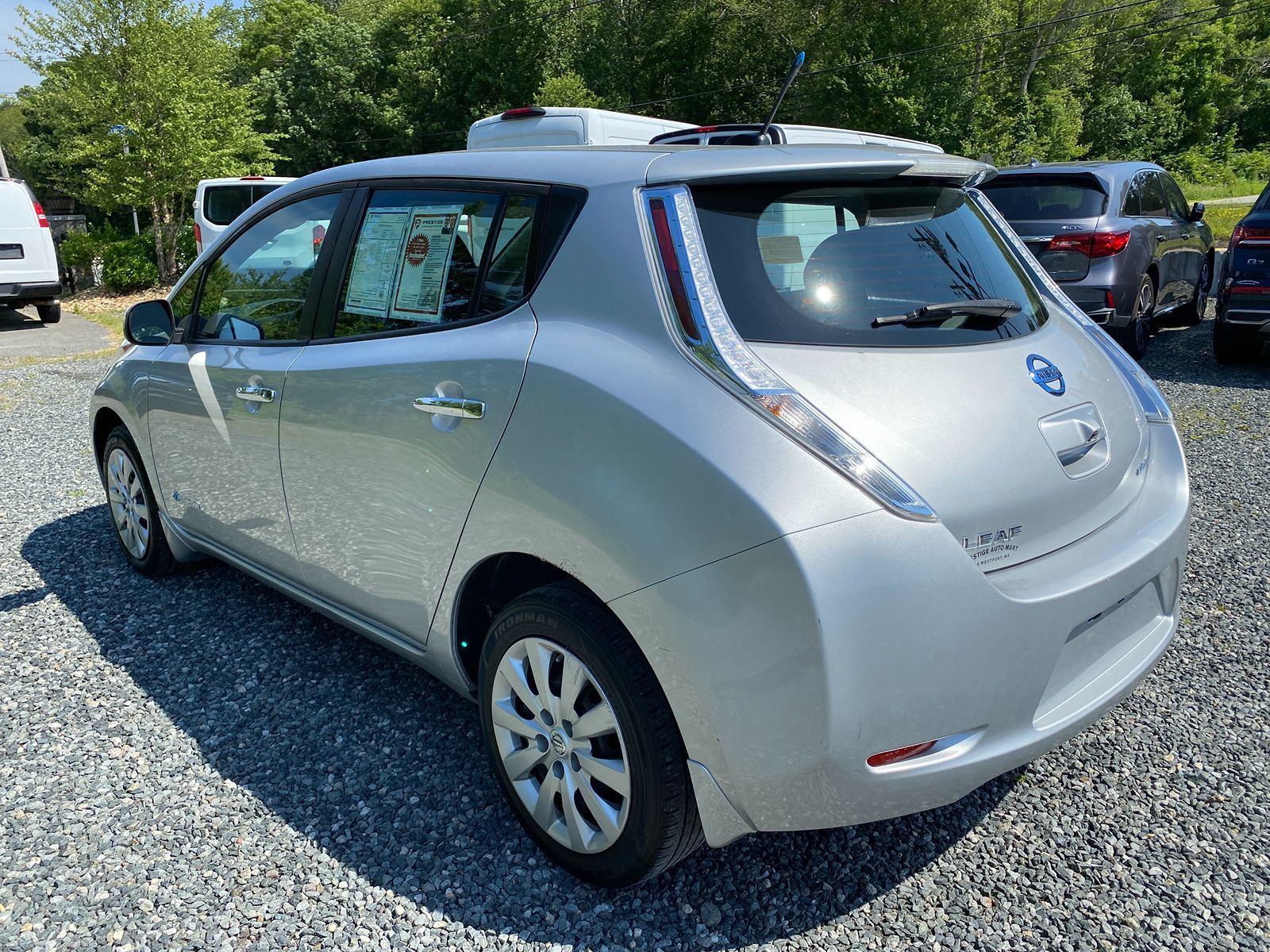 2014 Nissan LEAF S 4